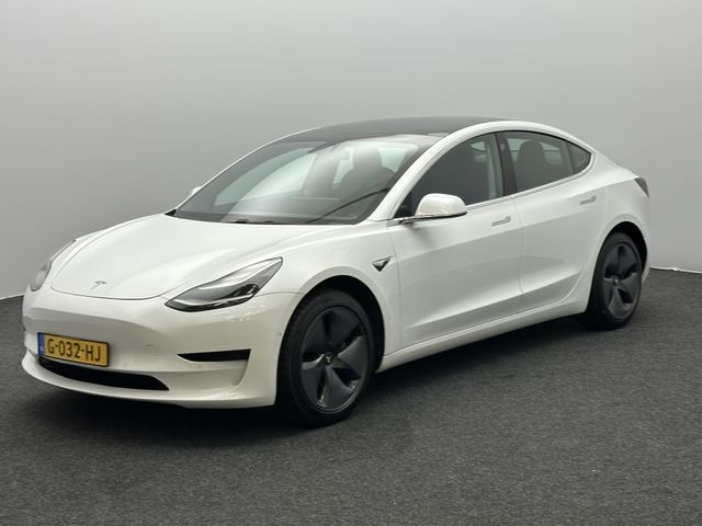 Hoofdafbeelding Tesla Model 3 - Standard RWD Plus 60 kWh